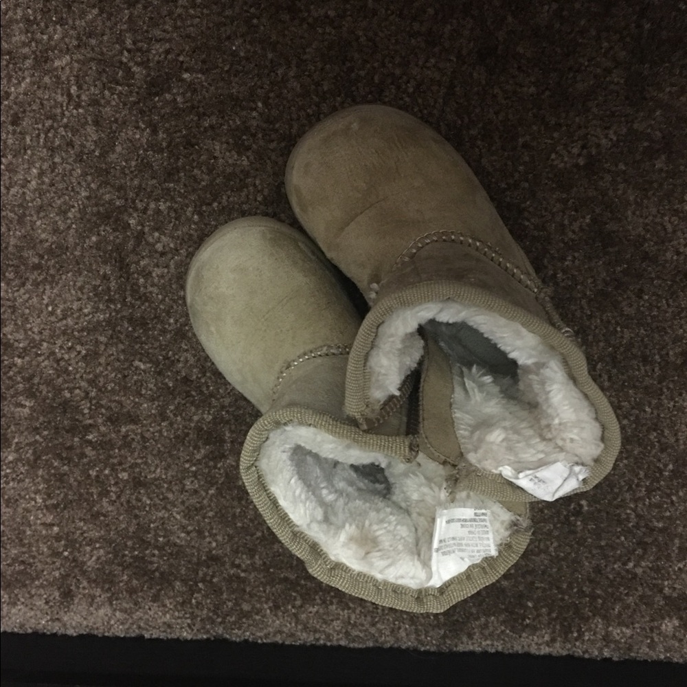 Toddler girl winter boots size 4